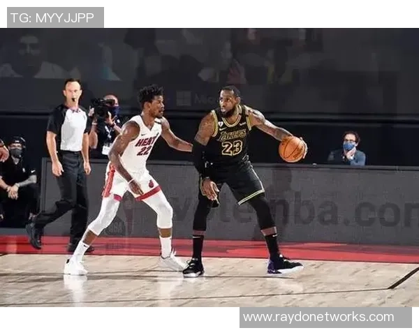 湖人热火G6精彩对决颁奖典礼盛况回顾与精彩瞬间分享 湖人热火G6精彩对决颁奖典礼盛况回顾与精彩瞬间分享